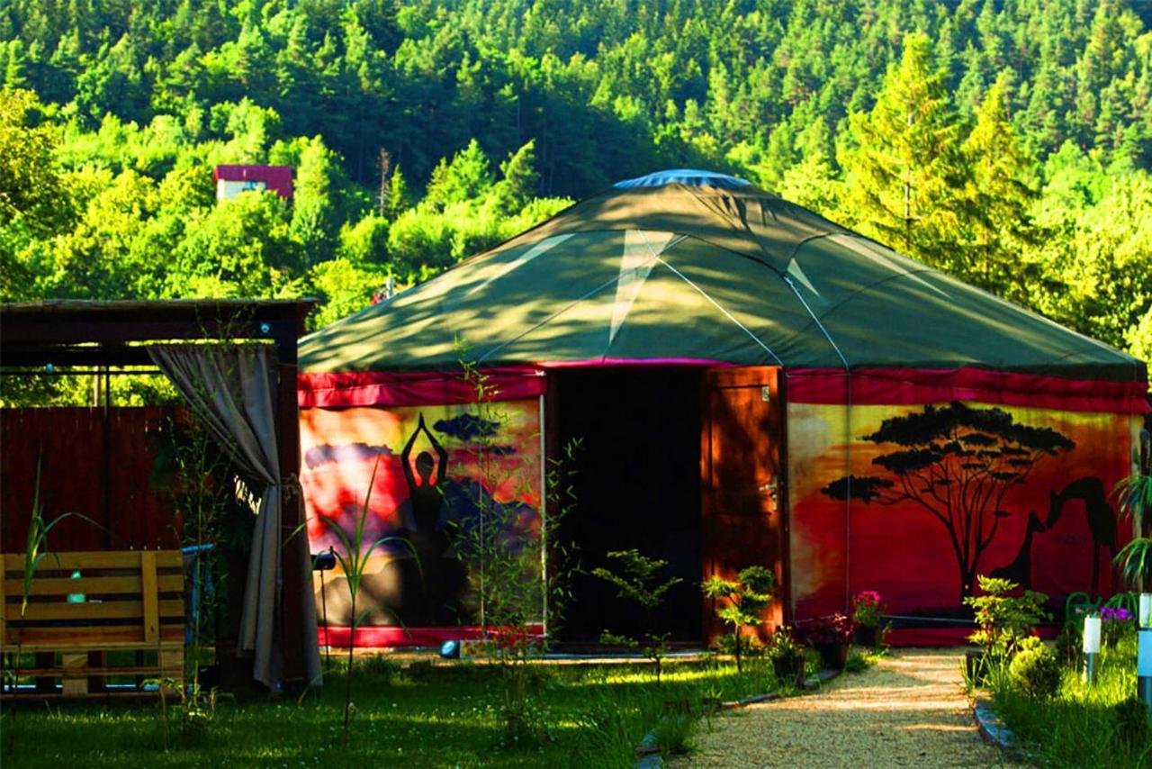 Aloha Glamp - Okragle Domki Przy Rzece - Balia I Sauna - Energylandia Zagornik Экстерьер фото