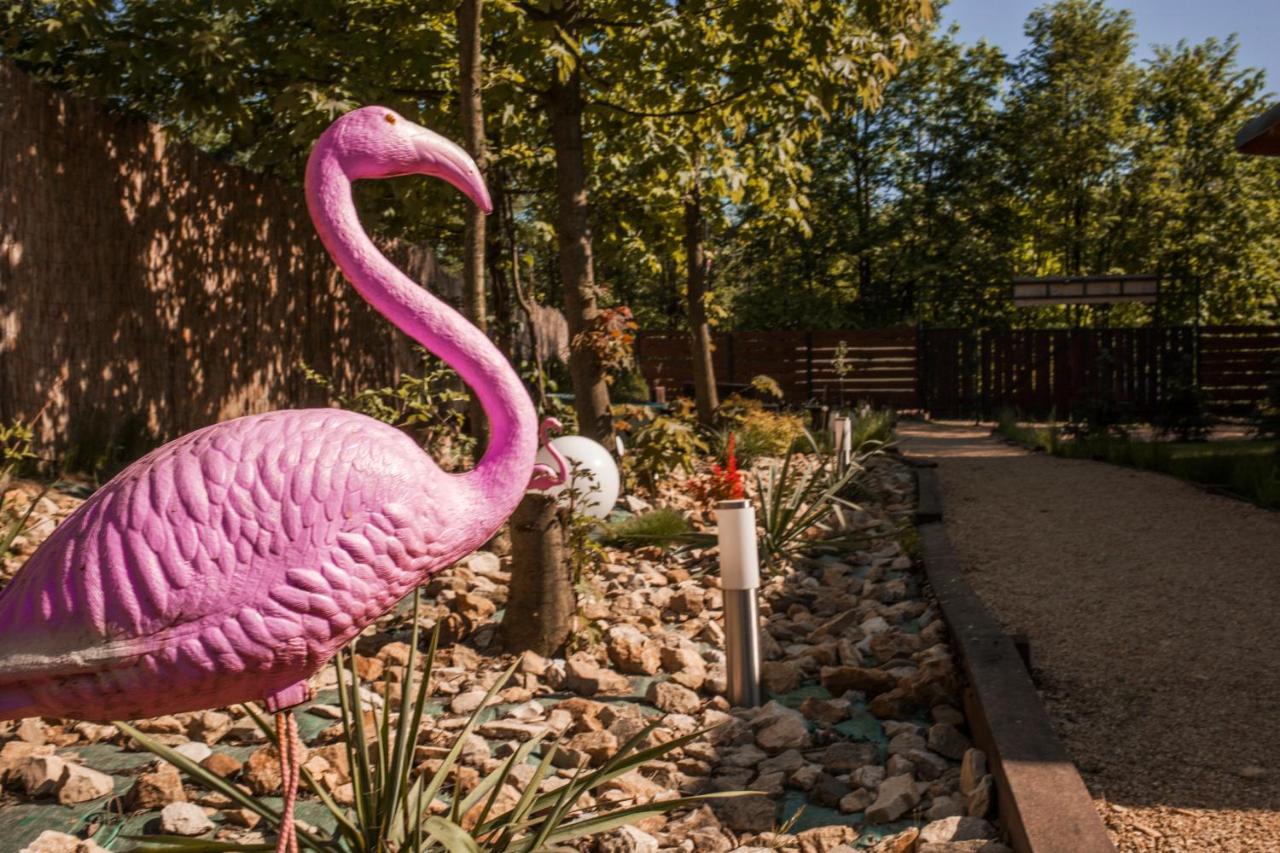 Aloha Glamp - Okragle Domki Przy Rzece - Balia I Sauna - Energylandia Zagornik Экстерьер фото