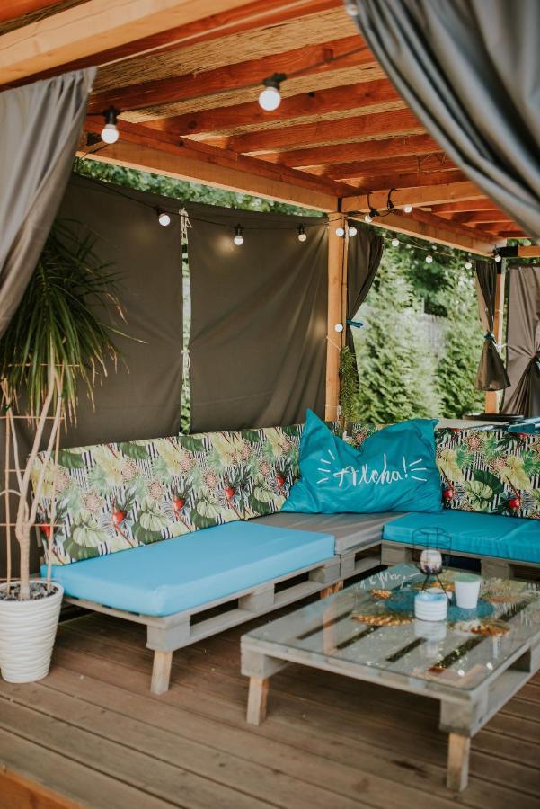 Aloha Glamp - Okragle Domki Przy Rzece - Balia I Sauna - Energylandia Zagornik Экстерьер фото