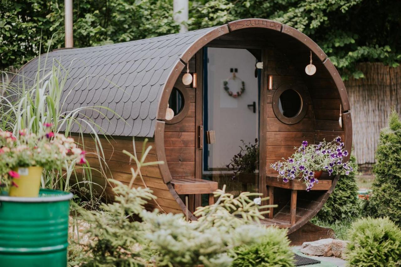 Aloha Glamp - Okragle Domki Przy Rzece - Balia I Sauna - Energylandia Zagornik Экстерьер фото