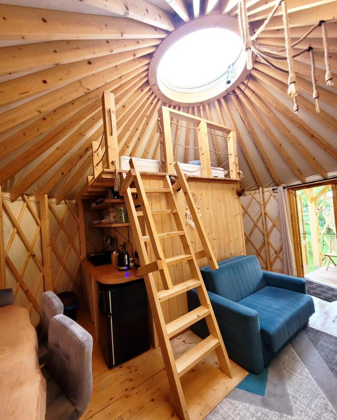 Aloha Glamp - Okragle Domki Przy Rzece - Balia I Sauna - Energylandia Zagornik Номер фото