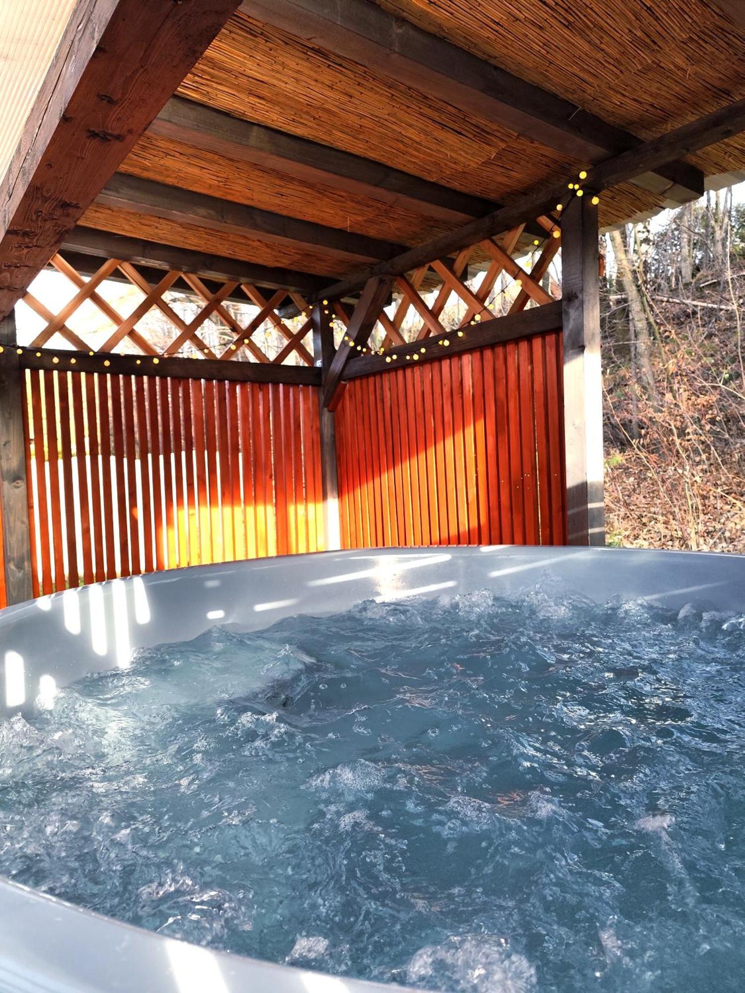 Aloha Glamp - Okragle Domki Przy Rzece - Balia I Sauna - Energylandia Zagornik Экстерьер фото