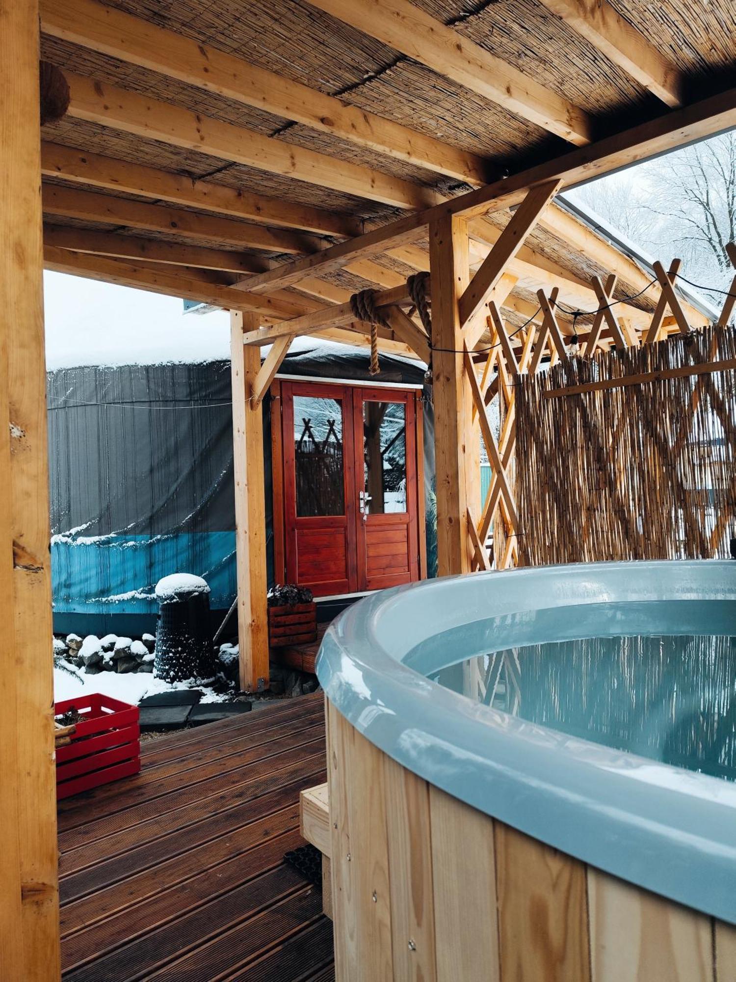 Aloha Glamp - Okragle Domki Przy Rzece - Balia I Sauna - Energylandia Zagornik Экстерьер фото